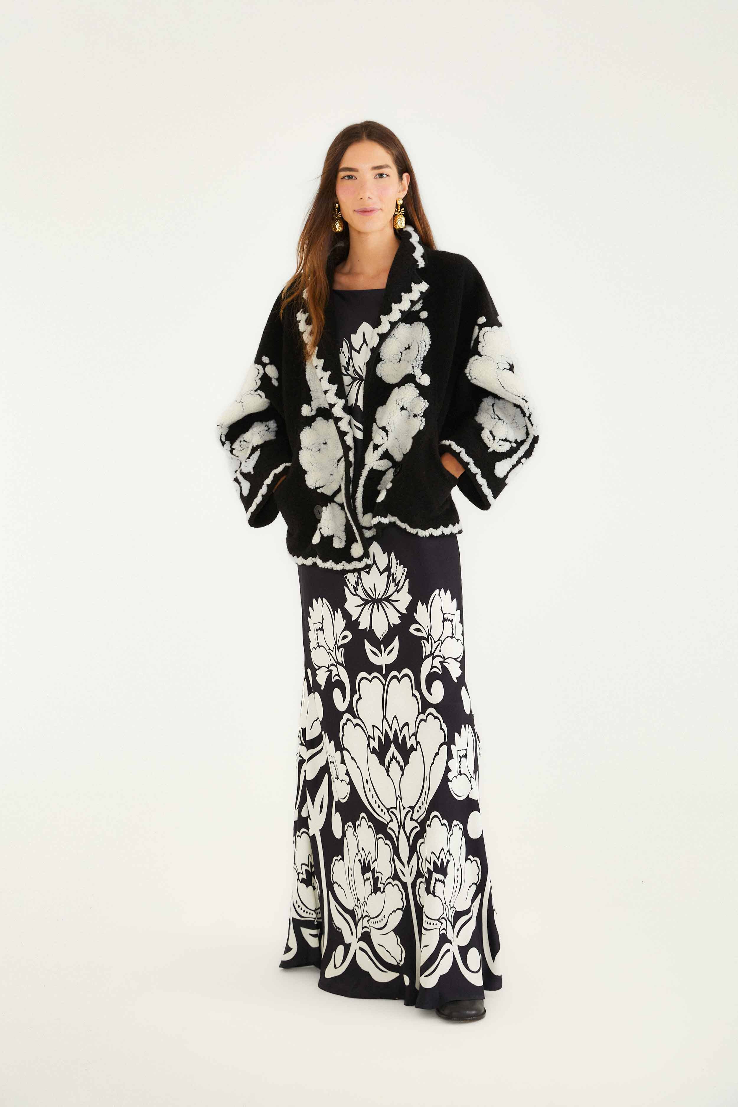 Black & White Floral Arabesque Fleece Coat